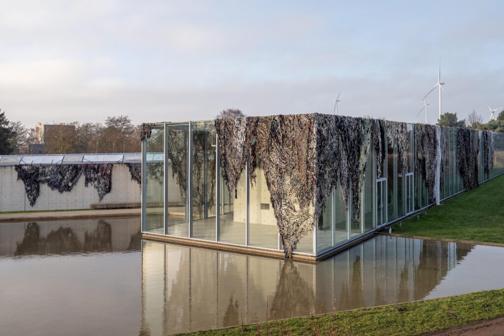 Fabian Knecht – Lachen ist verdächtig